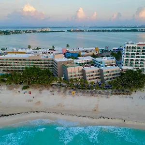 Flamingo Hotel Cancún